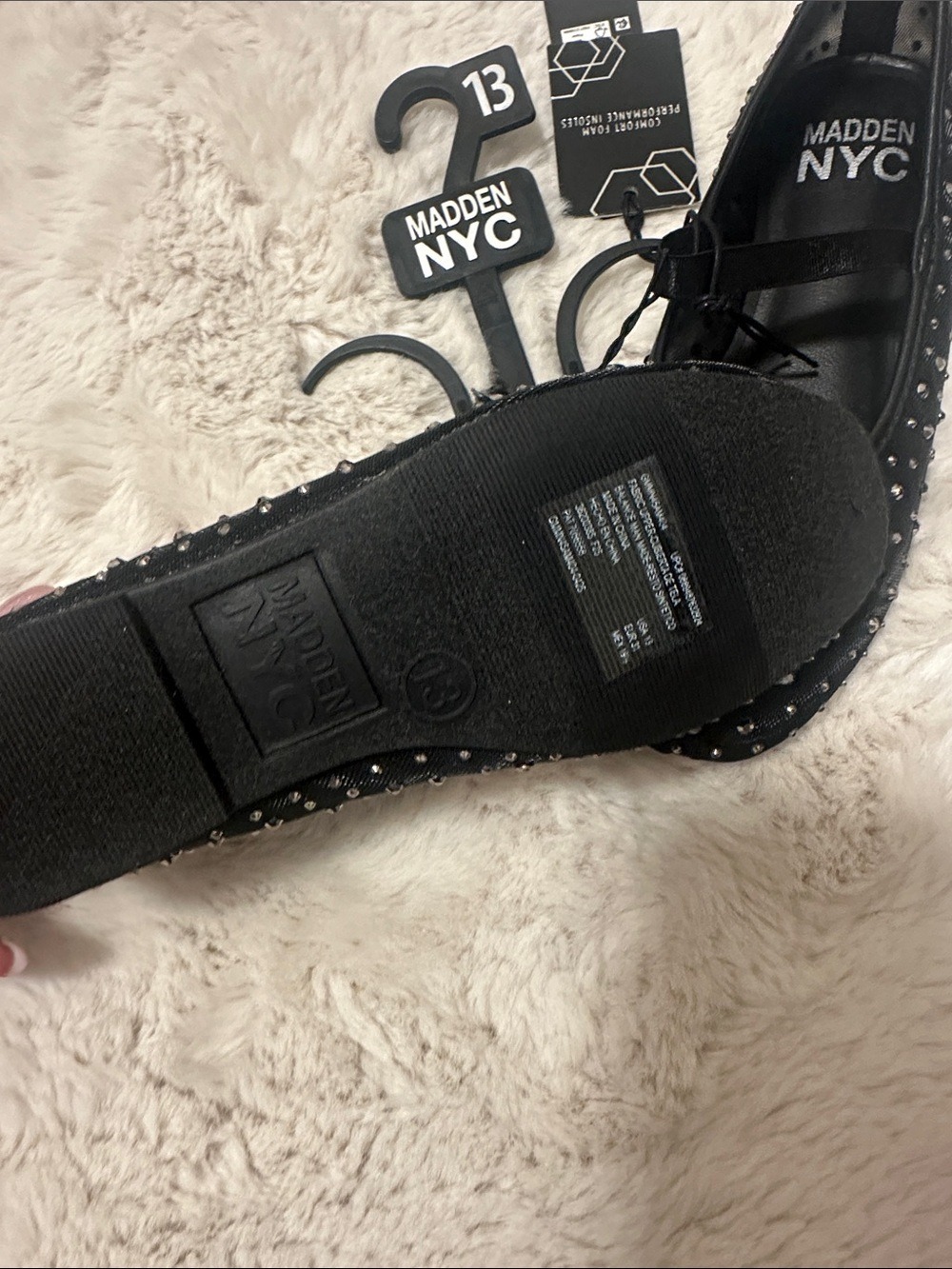 Madden NYC Black Studded Mary Jane Flats Girls 13 - Picture 4 of 4